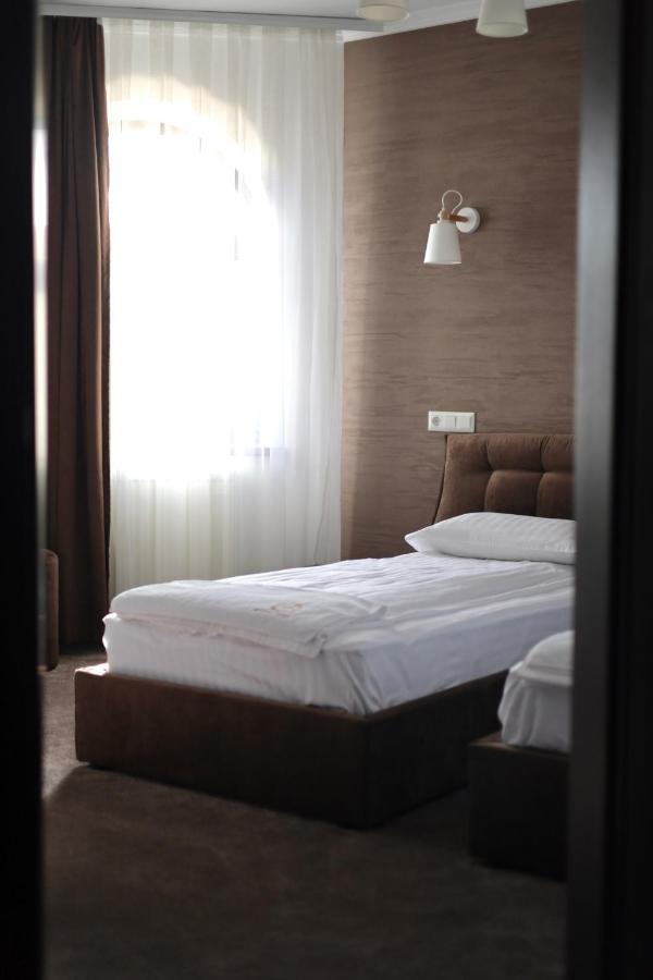 River Stone Hotel Szeszory Zewnętrze zdjęcie
